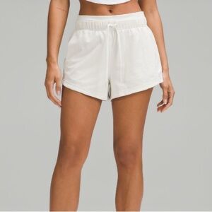 *BRAND NEW* Lululemon Inner Glow High Rise Short 3” inseam Size 4 Bone